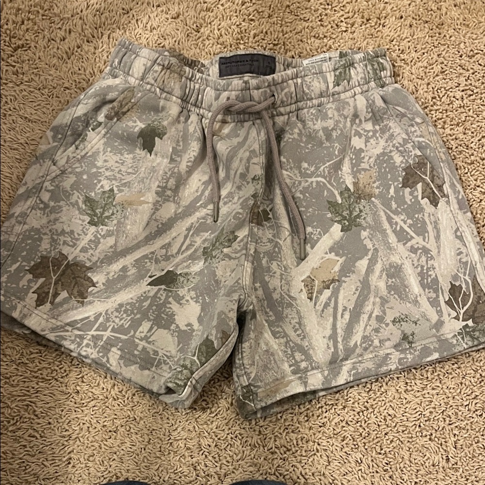 Abercrombie & Fitch Gray Camouflage Men's Athletic Shorts